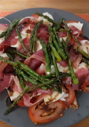 Una foto de Ensalada tomate saludable