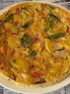 Una foto de Tortilla de wok con verduras estilo asiático y garbanzos