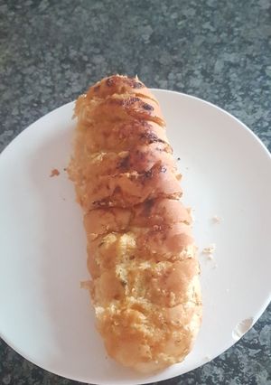 A picture of Garlic bread buns.