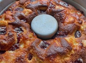 Foto de Bolo de Fubá com Goiabada e Queijo Mineiro