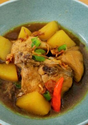 Foto resep Semur Ayam Kentang
