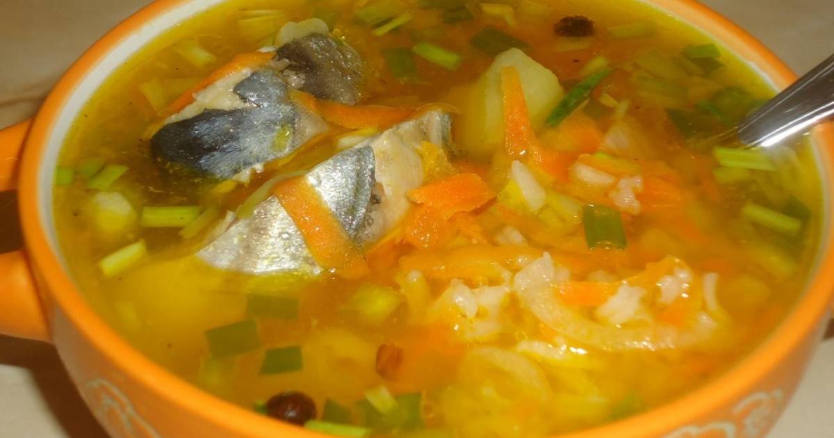Рецепт супа из скумбрии в масле. Суп со скумбрией. Суп из скумбрии. Рыбный суп со скумбрией. Рыбный суп из скумбрии.