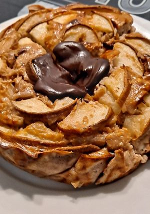 Une photo de Porridge choco poire cuit au four