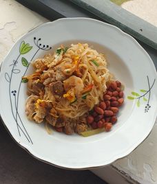 mì và trứng vịt