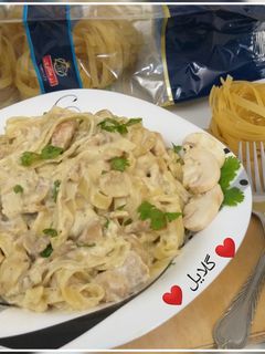 عکسی از دستور پاستا آشیانه ای با مرغ و قارچ😋