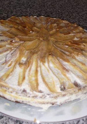 Una foto de Torta de manzana canela y dulce de leche