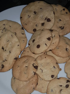 Una foto de Cookies de chips de chocolate (súper fácil)