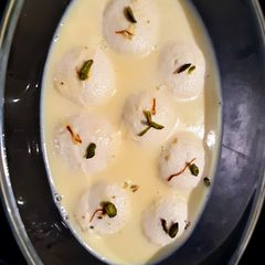 A picture of Rasmalai.