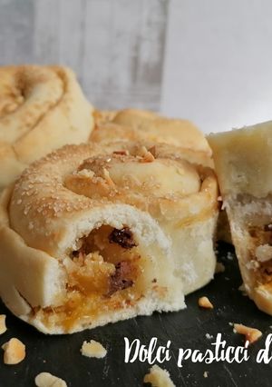 Foto di Girelle di strudel alle pesche e mango senza glutine