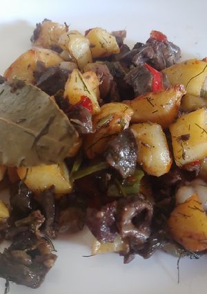 Una foto de Frit Mallorqui amb vedella i xot. Frito de puntas de solomillo ternera y cordero