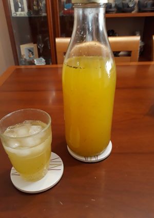Foto principal de Zumo de naranja y limón con jengibre
