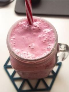 Una foto de Smoothie de frutos rojos