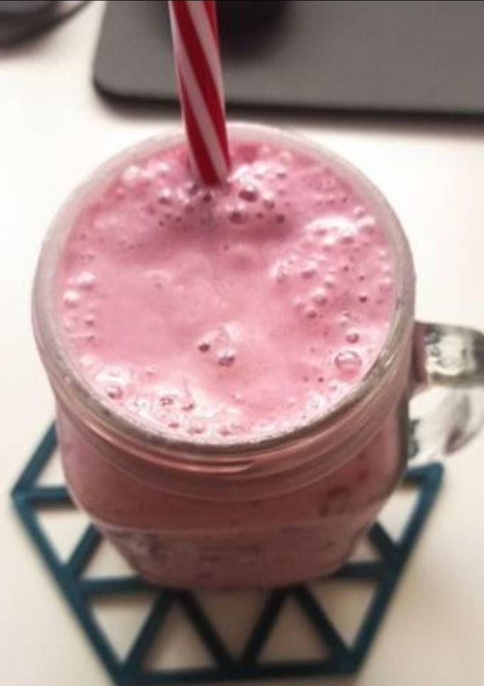 Una foto de Smoothie de frutos rojos