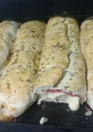 Una foto de Pan casero relleno