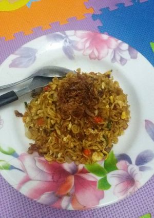 Foto resep Mie goreng urik urik ala anak kos