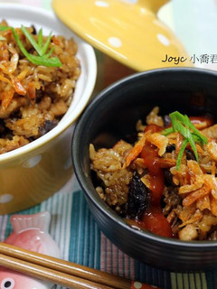 櫻花蝦香菇油飯~小家庭版 的食譜成品照片