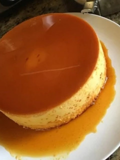 Una foto de Flan de queso crema Puertorriqueño