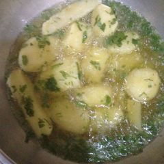 A picture of Deep fried potatoes.