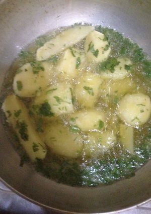 A picture of Deep fried potatoes.