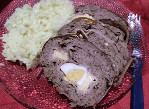 Una foto de Pan de carne con arroz frito