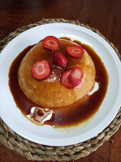 Una foto de Flan de fresas. De Flanín del niño