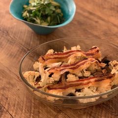 Roasted cauliflower, portobello mashroom, garlic & bacon A picture of Roasted cauliflower, portobello mashroom, garlic & bacon.