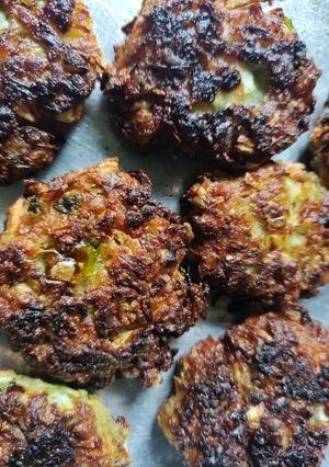 বাঁধাকপির পকোড়া (Bandhakopir pakoda recipe in Bengali) রেসিপির প্রধান ছবি