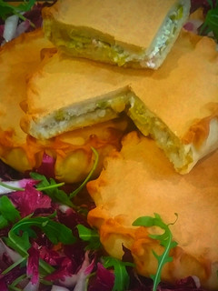 Foto di Mini calzoni con sponsali e ricotta