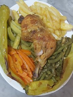 صورة لوصفة دجاج محمر بالخضر