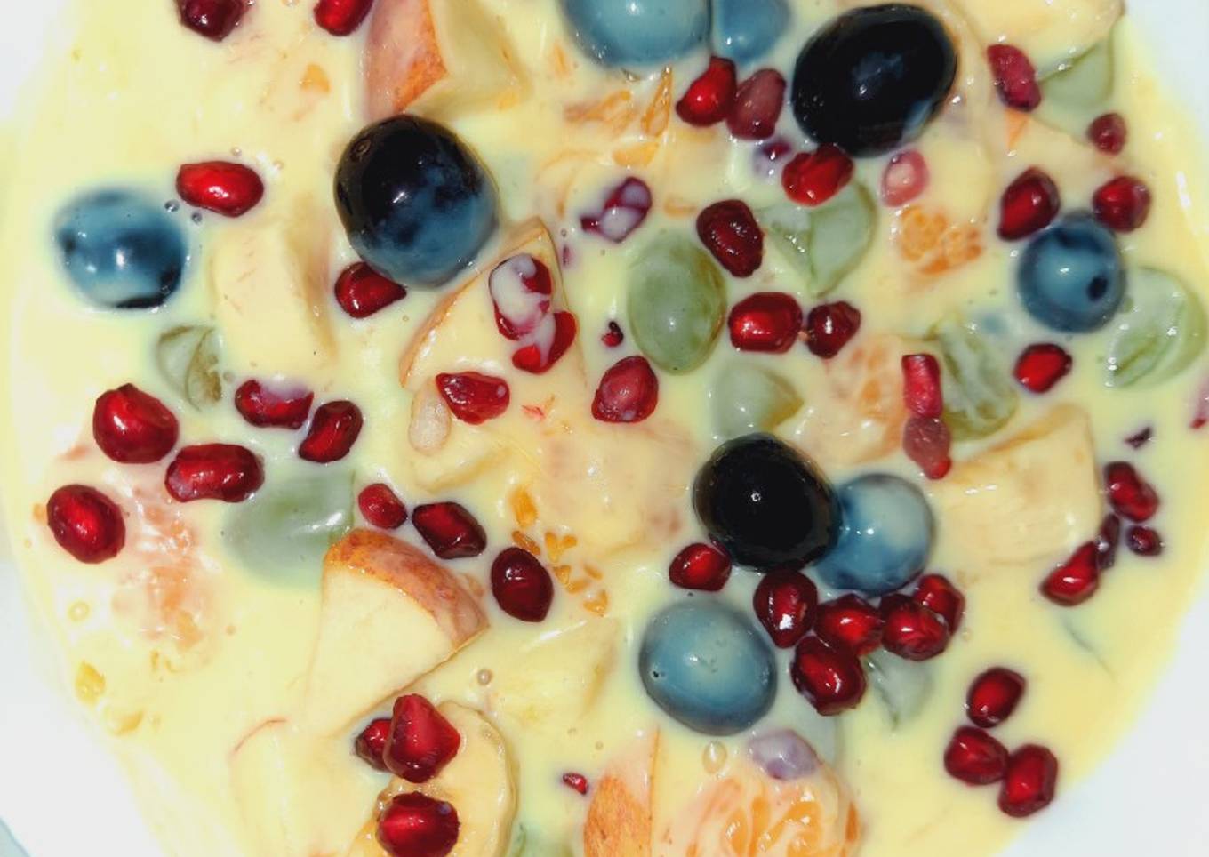Vanilla fruit Custard