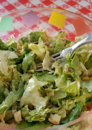 Una foto de Caesar Salad (ensalada césar)