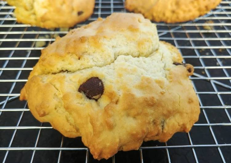 Simple Way to Prepare Homemade Chocolate Chip Scones