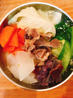 蔬菜牛奶湯麵(電鍋料理) 的食譜成品照片