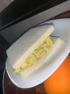 Una foto de Sándwich Pollo y curry (estilo rodilla)
