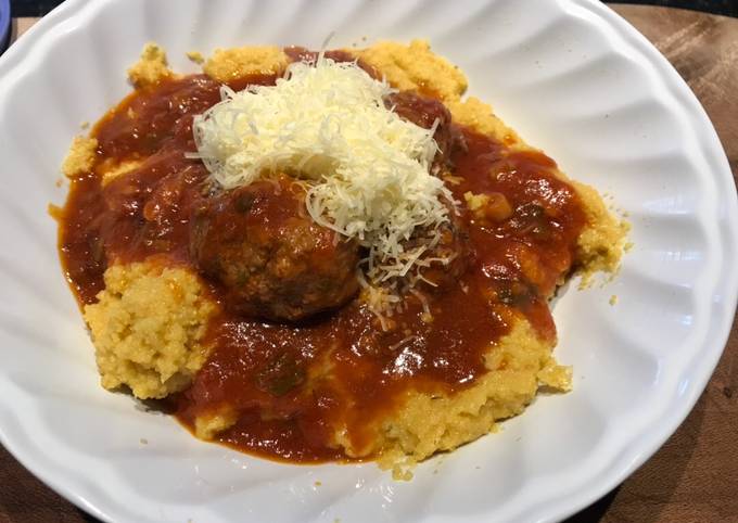 Albóndigas Italianas con polenta Receta de Jose Julio Santopinto- Cookpad