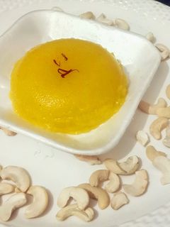 रवा केसरी (Rava kesari recipe in Hindi) रेसिपी मुख्य फोटो