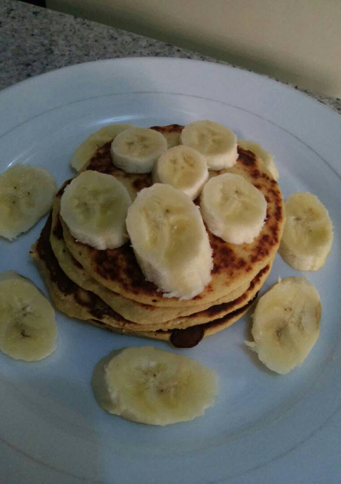 Una foto de Pancakes de harina de coco y guineo maduro 🍌