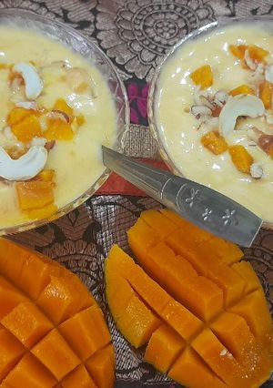 कस्टड विद मैंगो (custard with mango recipe in Hindi) रेसिपी मुख्य फोटो