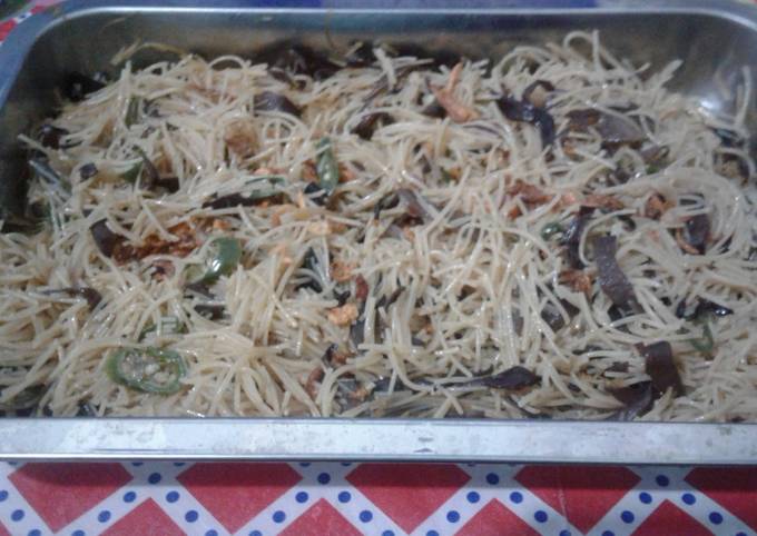 Langkah Mudah untuk Membuat Bihun goreng praktis yang Menggugah Selera