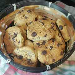 A picture of Chips de chispas de chocolate con azúcar común.