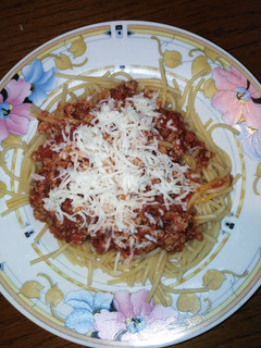 Bolognai spagetti (pennys) recept fotója