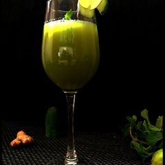 Cucumber Lemonade Detoxifying morning green drink A picture of Cucumber Lemonade Detoxifying morning green drink.