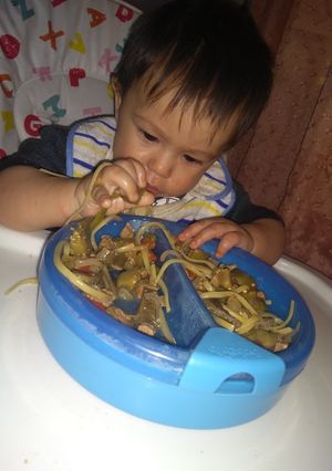 Una foto de Blw verduras y pasta