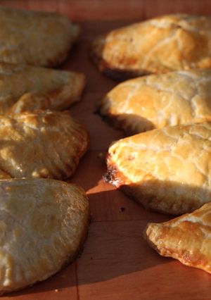 Una foto de Empanadas de salchicha