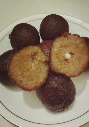 A picture of Gulabjamun.