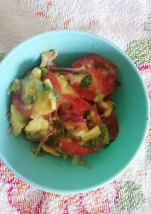 A picture of Simple guacamole#4weekschallenge.