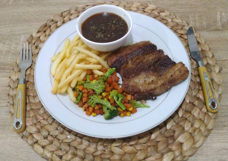 Langkah Mudah untuk Menyiapkan Wagyu Steak with Blackpaper Sauce Anti Gagal