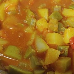A picture of Aloo lauki sabzi.