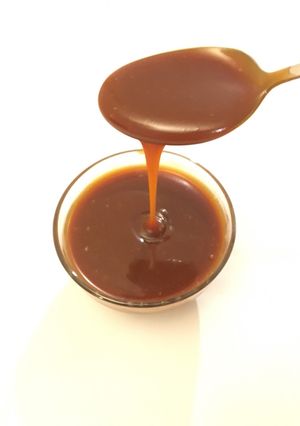 A picture of Caramel sauce.
