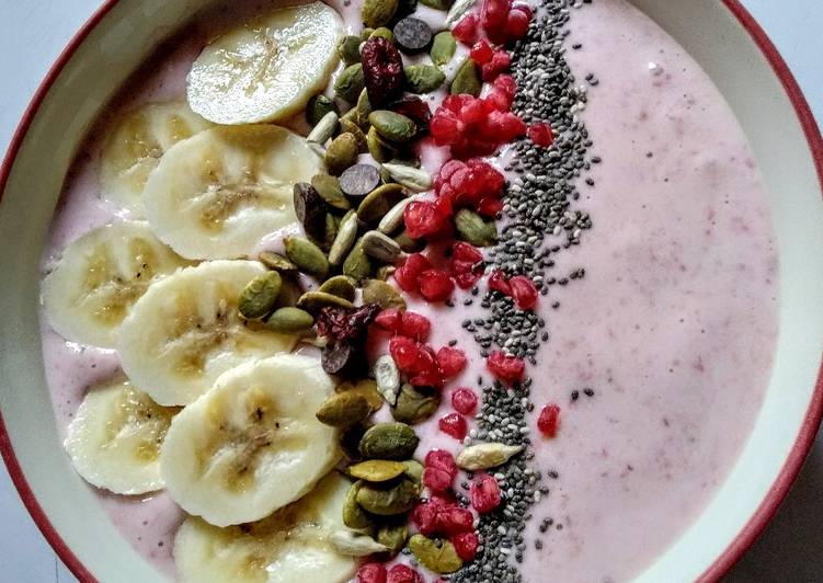 Resep Smoothies bowl banana raspberry, Bikin Ngiler